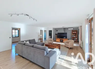 House in Entraigues-sur-la-Sorgue (84320)