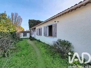 House in Entraigues-sur-la-Sorgue (84320)