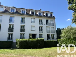 Apartment in Senlis (60300)