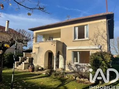 Apartment in Romans-sur-Isère (26100)