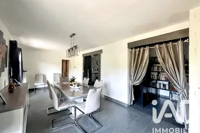 House in Muzy (27650)