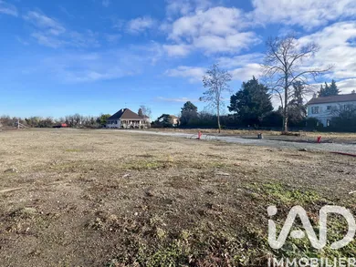 Land in Riom (63200)