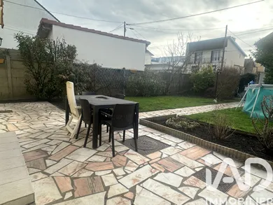 Traditional house in Sainte-Geneviève-des-Bois (91700)