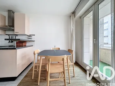 Apartment in Suresnes (92150)
