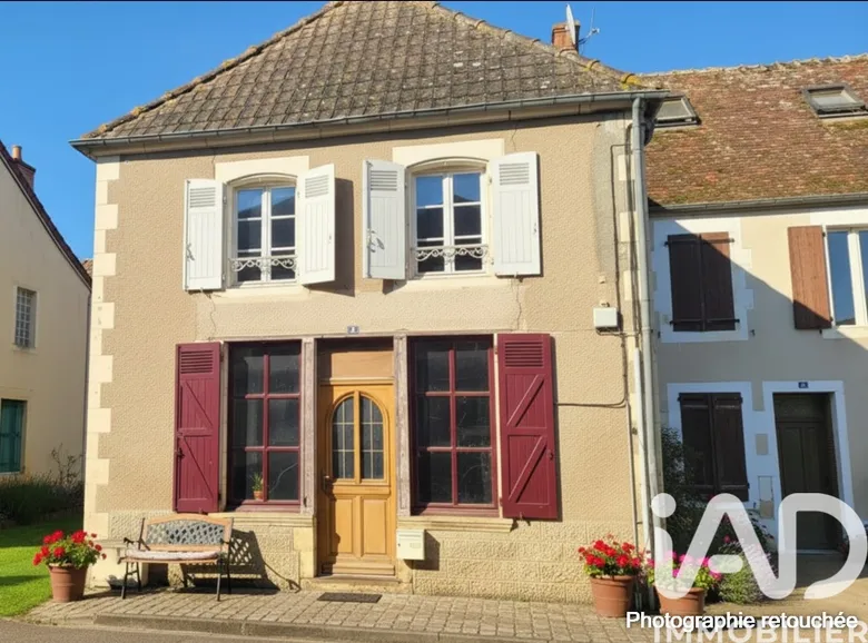 Maison 6 pièces 147 m² · à Germigny-l'Exempt · 147 m² · 49 900 €