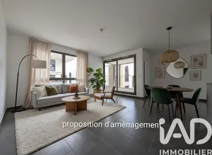 Apartment in Bordeaux (33300)
