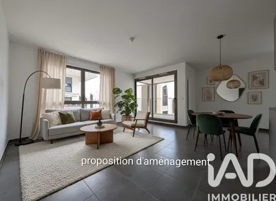 Apartment in Bordeaux (33300)
