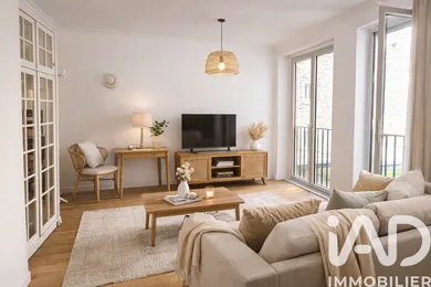Apartment in Paris (75012)