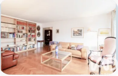 Appartement à Versailles (78000)