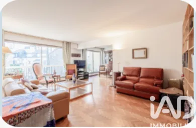 Apartment in Versailles (78000)