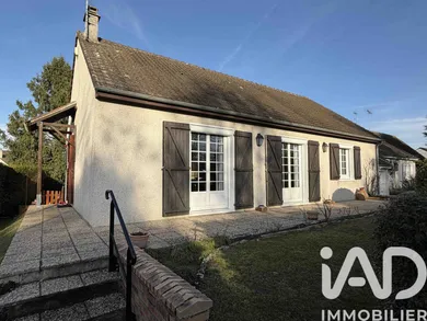 Detached house in Saint-Pierre-lès-Nemours (77140)