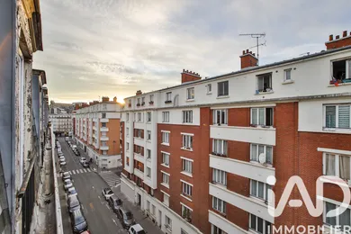 Apartment in Paris (75017)