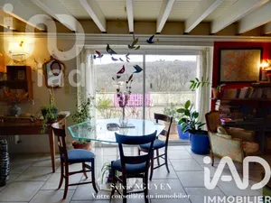 Maison à sers (16410)