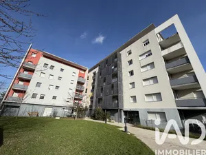 Apartment in Villeurbanne (69100)