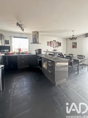 Apartment in Brie-Comte-Robert (77170)