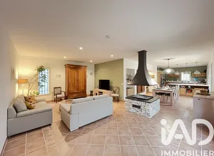 House in Vénéjan (30200)