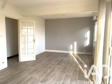 House in Mer (41500)