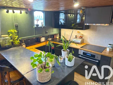 Barge in Conflans-Sainte-Honorine (78700)