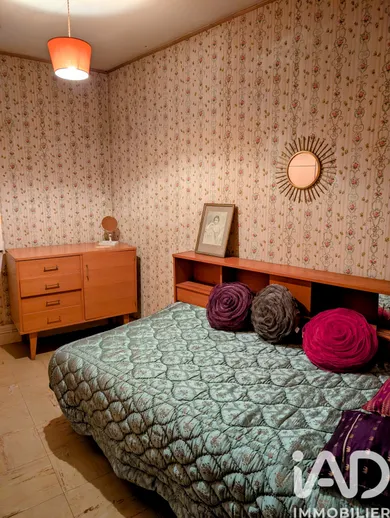 Immeuble à Saint-Seurin-sur-l'Isle (33660)