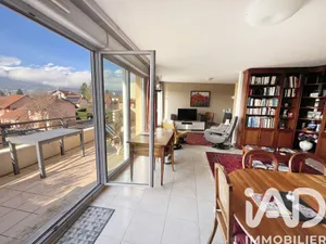 Apartment in Saint-Genis-Pouilly (01630)