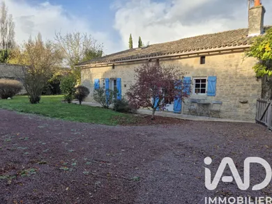 Maison de campagne à Vançais (79120)