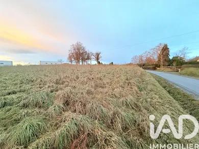 Building plot in Saint-Georges-de-Mons (63780)