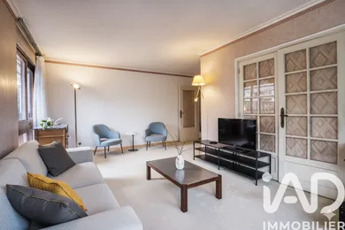 Apartment in Le Chesnay (78150)