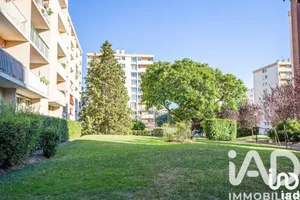 Apartment in Chilly-Mazarin (91380)