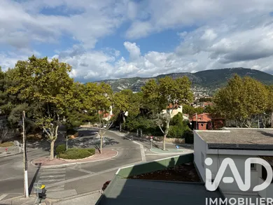 Apartment in Toulon (83000)