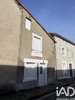 Townhouse in Montmorillon (86500)