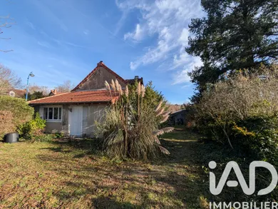 Village house in Saint-Honoré-les-Bains (58360)