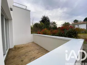 Apartment in Saint-Médard-en-Jalles (33160)