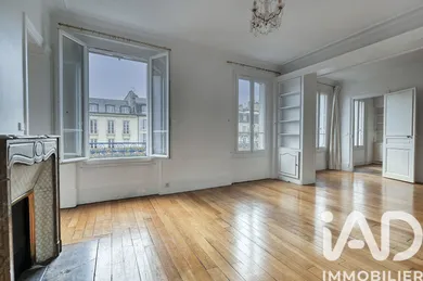 Duplex in Versailles (78000)