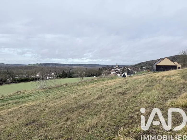 Terrain 943 m² · à Saint-Aubin-sur-Yonne · 943 m² · 37 000 €