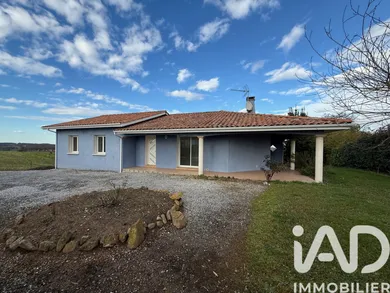 Traditional house in Habas (40290)