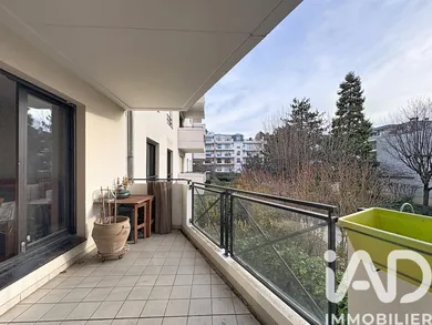 Apartment in La Garenne-Colombes (92250)