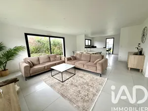 Architectural house in Angers (49000)