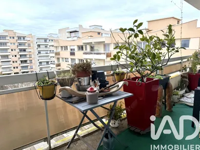 Apartment in Angers (49000)