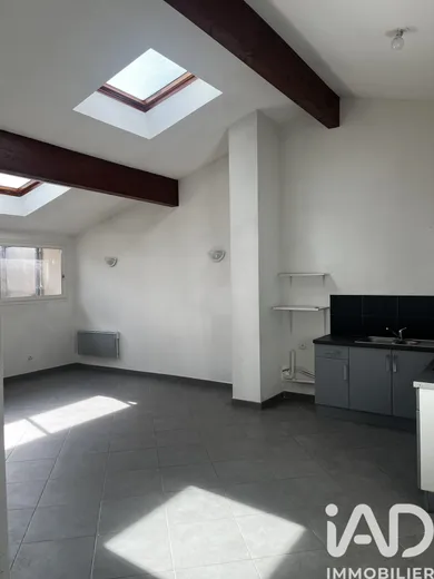 Apartment in Villenave-d'Ornon (33140)