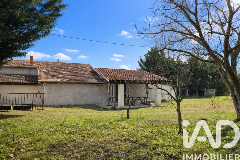 Maison 4 pièces 116 m² · à Saint-Étienne-le-Molard · 116 m² · 139 000 €