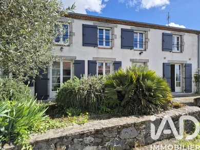 House in Moncoutant (79320)