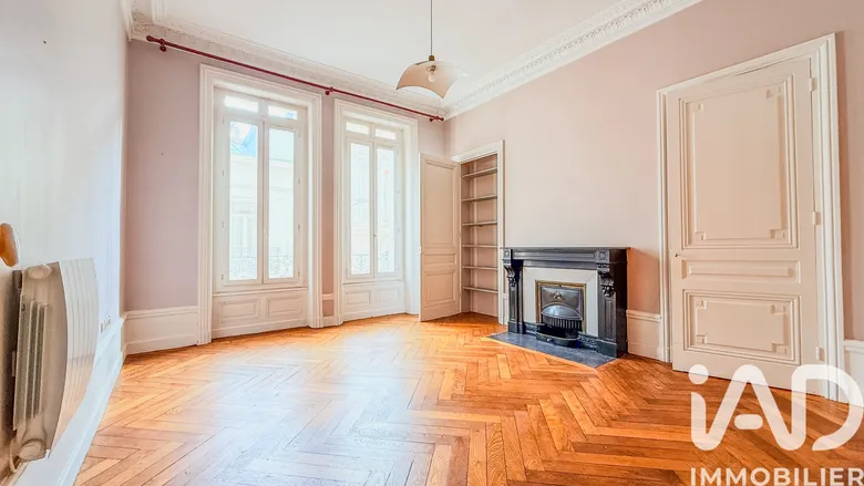 Appartement 3 pièces 85 m² · à Saint-Étienne · 85 m² · 115 000 €