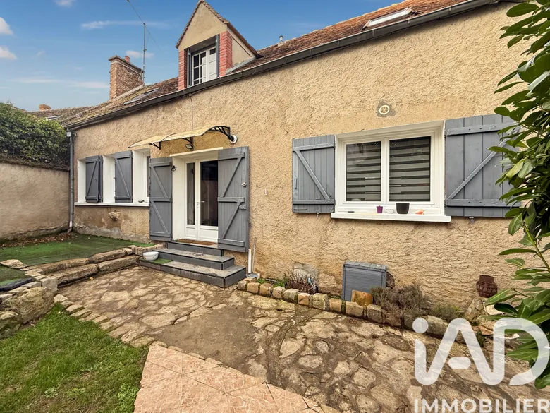 Maison 4 pièces 110 m² · à Champigny · 110 m² · 215 000 €