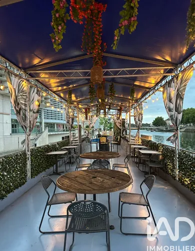Barge in Melun (77000)