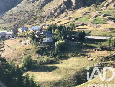 Terrain à bâtir à Crévoux (05200)