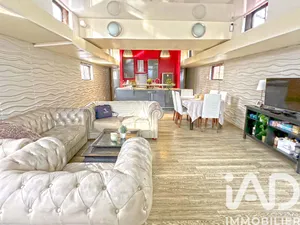 Barge in L'Île-Saint-Denis (93450)