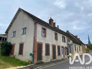 Maison de village à Villeneuve-les-Genêts (89350)