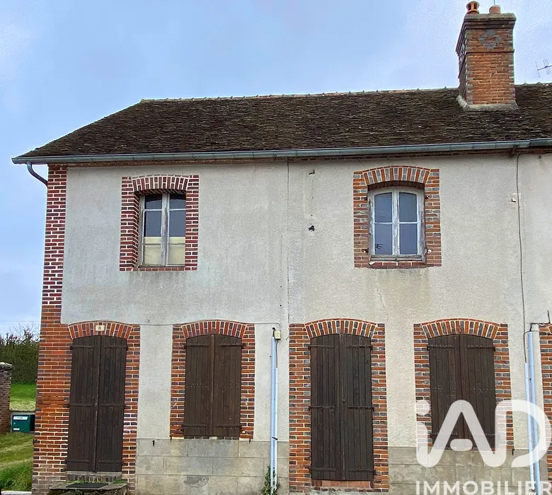 Maison 5 pièces 60 m² · à Villeneuve-les-Genêts · 60 m² · 46 000 €