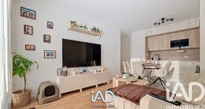 Apartment in Sainte-Geneviève-des-Bois (91700)