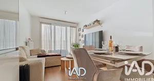 Apartment in Sainte-Geneviève-des-Bois (91700)